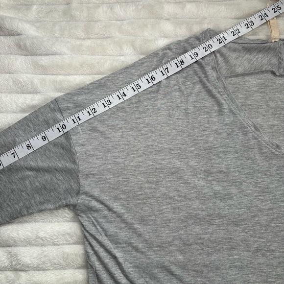 NWT REVOLVE LANSTON Quarter Sleeve Top Gray Size Small - Picture 8 of 8